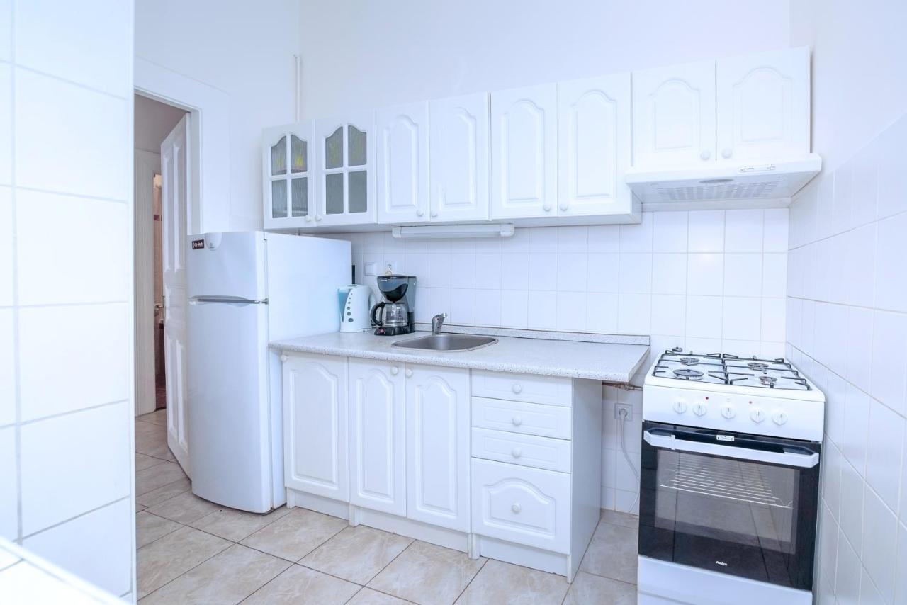 Apartments Vezenska Prague Exterior photo