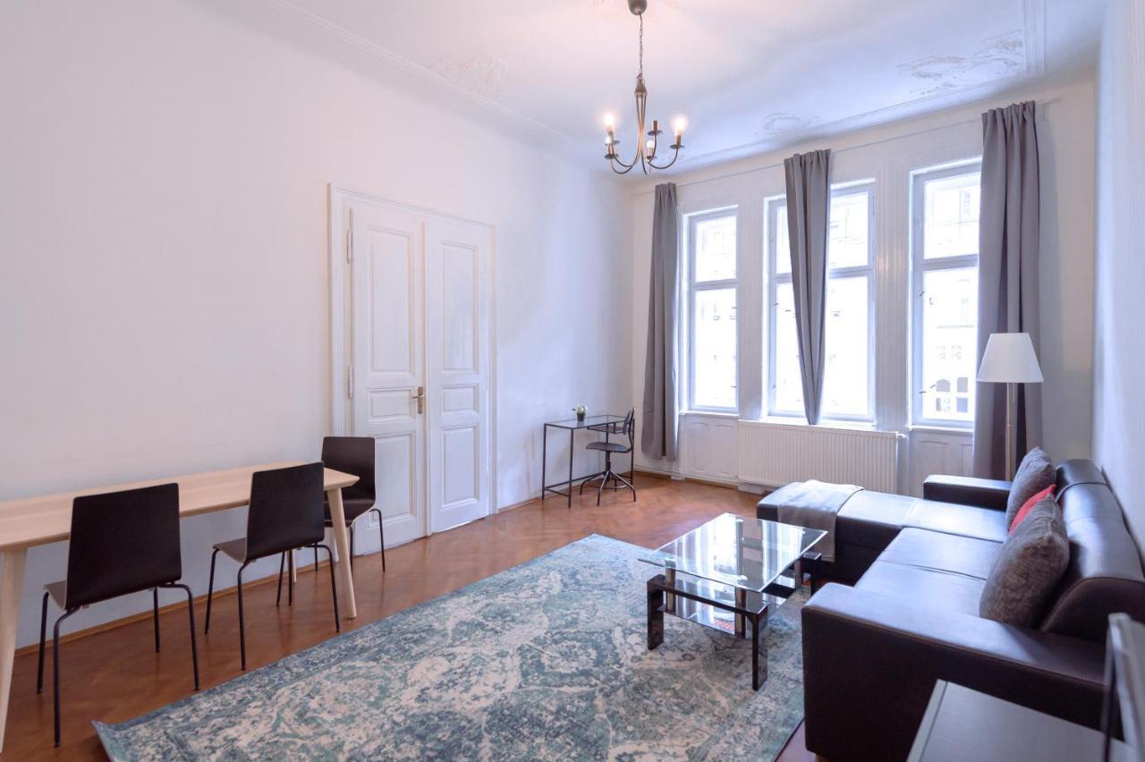 Apartments Vezenska Prague Exterior photo