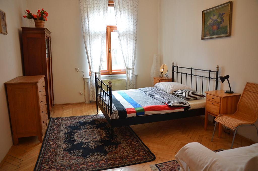 Apartments Vezenska Prague Room photo