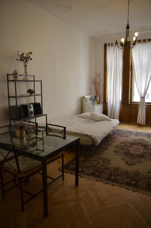 Apartments Vezenska Prague Room photo