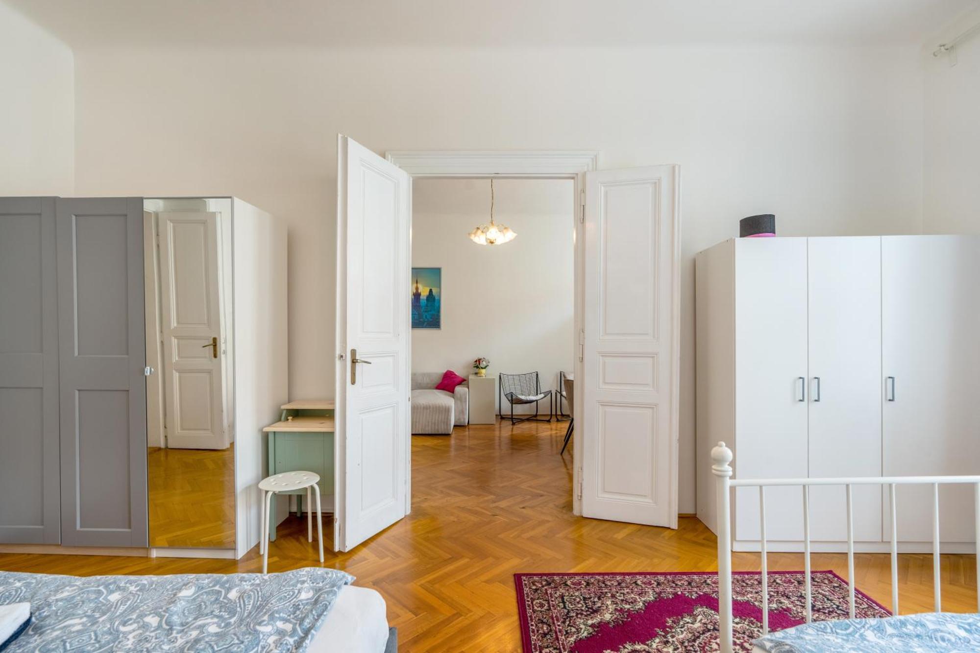 Apartments Vezenska Prague Room photo