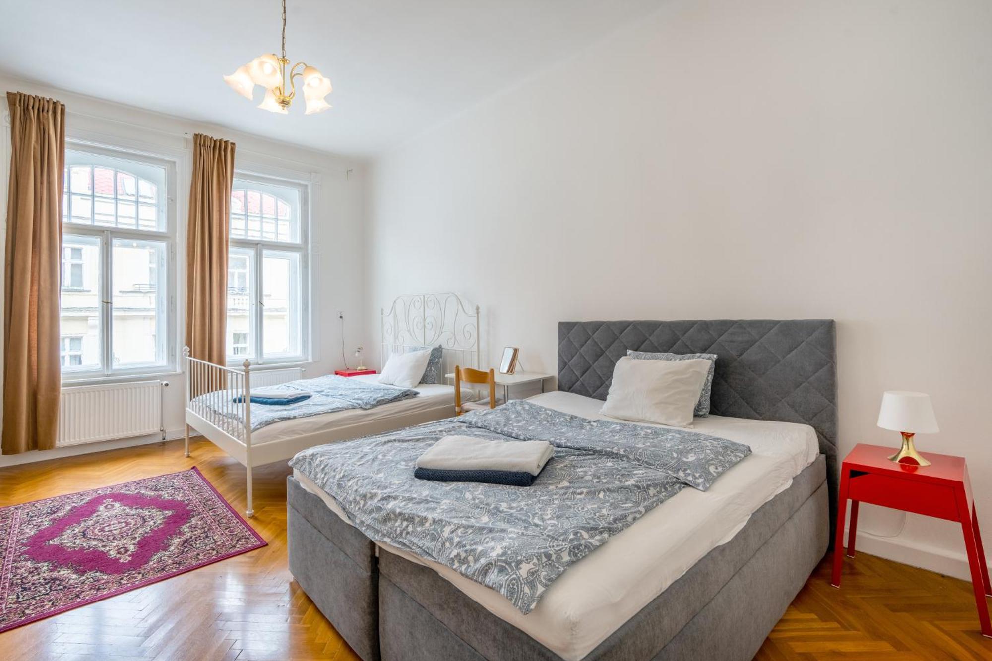 Apartments Vezenska Prague Room photo